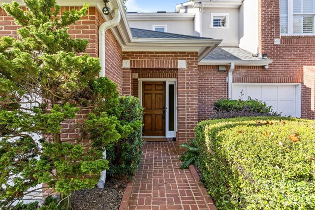 6029 Sharon Road, Charlotte, NC 28210