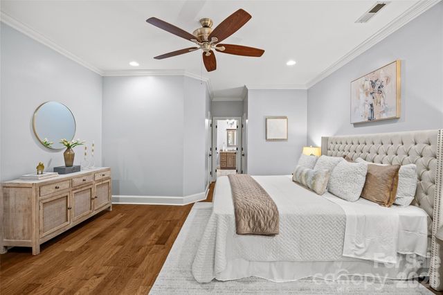 6029 Sharon Road, Charlotte, NC 28210