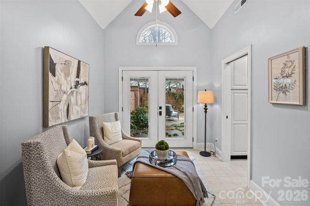 6029 Sharon Road, Charlotte, NC 28210