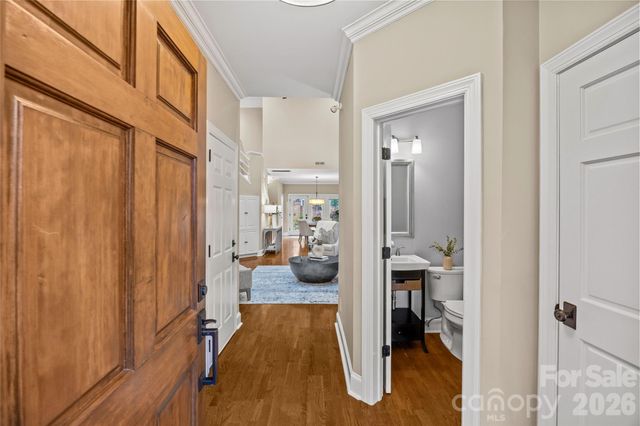 6029 Sharon Road, Charlotte, NC 28210