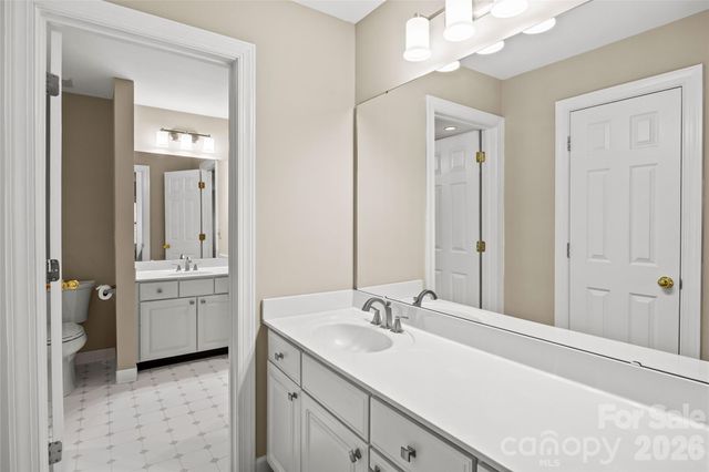 6029 Sharon Road, Charlotte, NC 28210