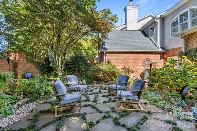 6029 Sharon Road, Charlotte, NC 28210