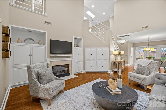 6029 Sharon Road, Charlotte, NC 28210