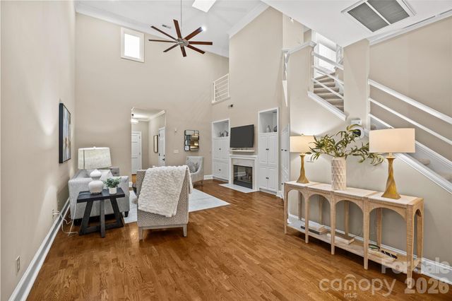 6029 Sharon Road, Charlotte, NC 28210