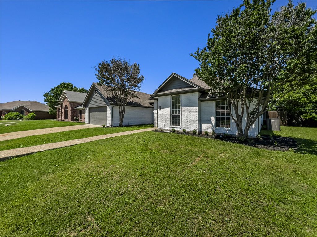 116 Princeton Circle, Forney, TX 75126