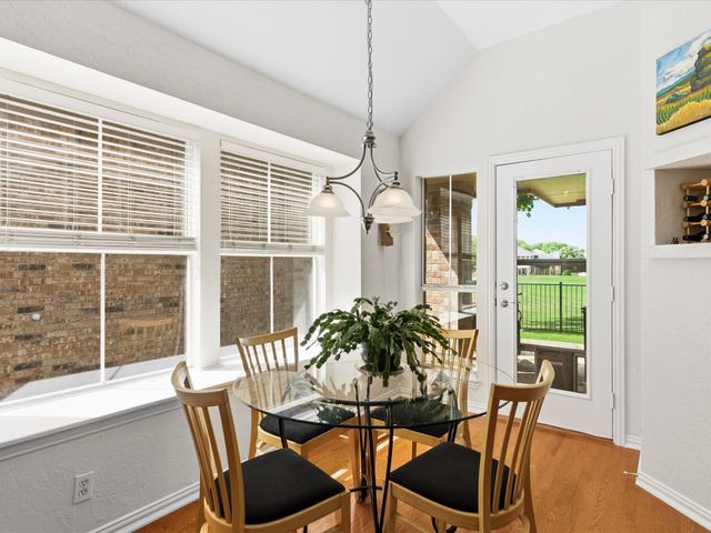 1613 Villa Court, Corinth, TX 76210