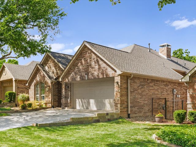 1613 Villa Court, Corinth, TX 76210