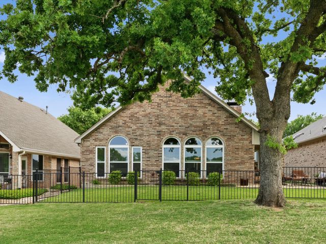 1613 Villa Court, Corinth, TX 76210