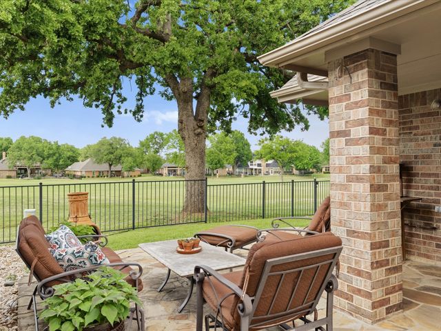 1613 Villa Court, Corinth, TX 76210