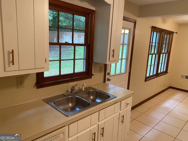 475 Radio Court, Lawrenceville, GA 30046
