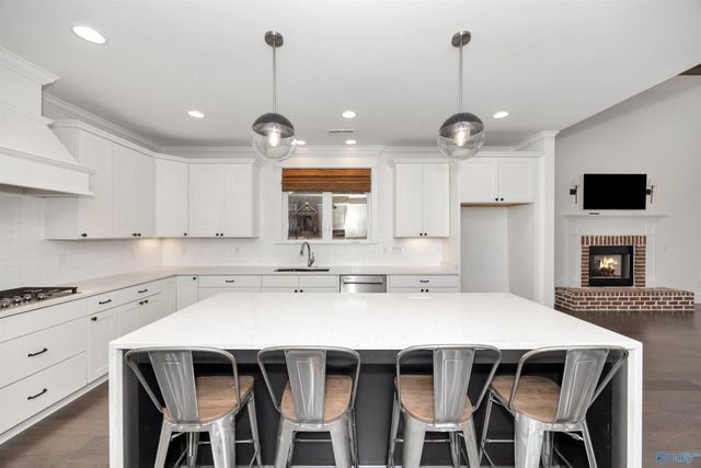 101 Cedar Branch, Madison, AL 35756