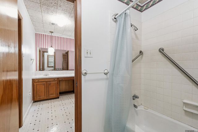 32581 Duff Rd, Walker, LA 70785