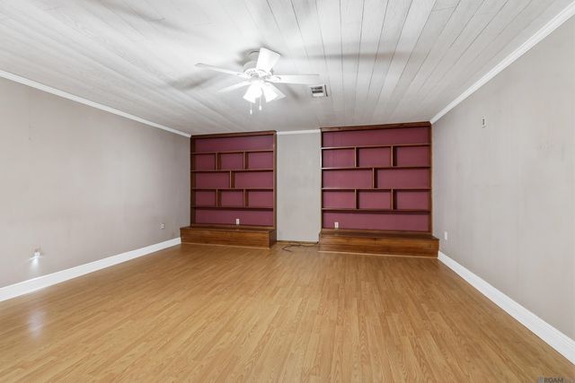 32581 Duff Rd, Walker, LA 70785