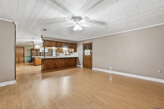 32581 Duff Rd, Walker, LA 70785