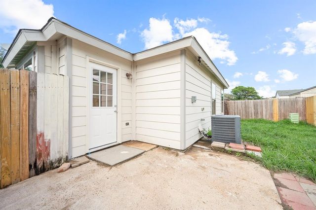 18935 Remington Bend Drive, Houston, TX 77073