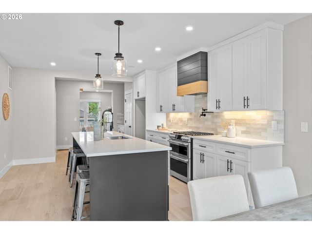 5834 N ATLANTIC Ave, Portland, OR 97217