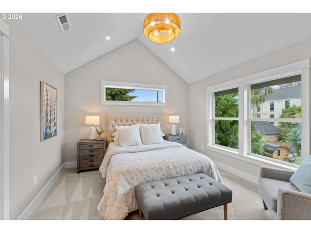 5834 N ATLANTIC Ave, Portland, OR 97217