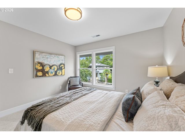 5834 N ATLANTIC Ave, Portland, OR 97217