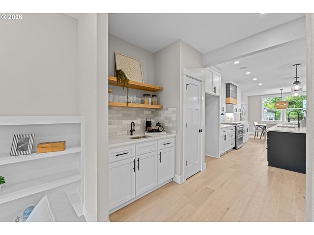 5834 N ATLANTIC Ave, Portland, OR 97217