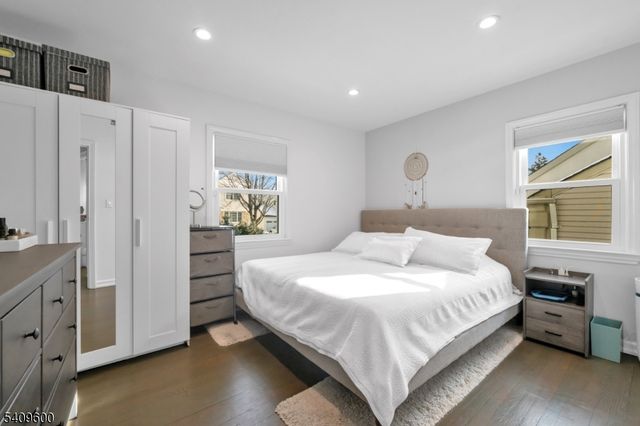 96 Orchard Dr, Clifton City, NJ 07012