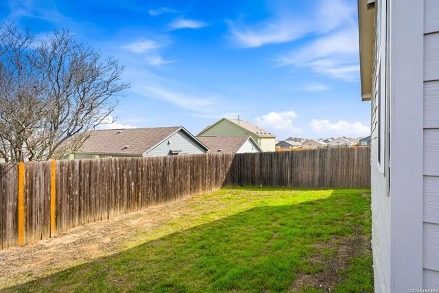 9015 Little Hoss, Converse, TX 78109