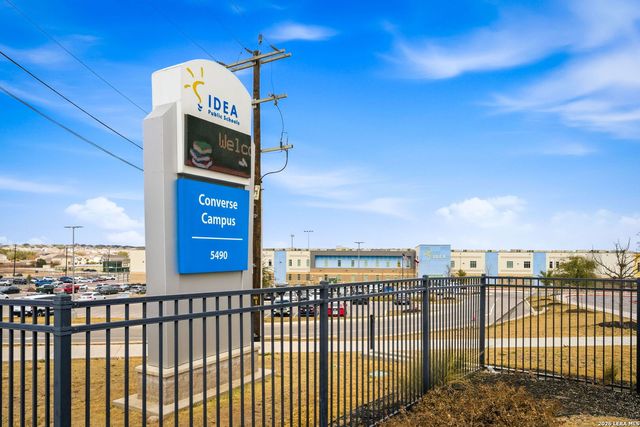 9015 Little Hoss, Converse, TX 78109