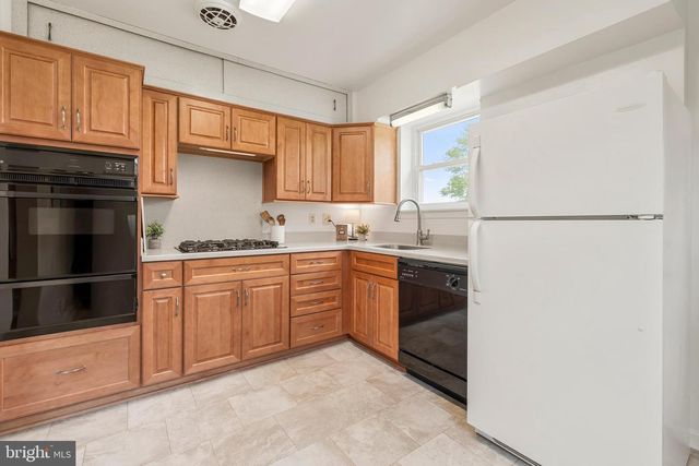 2320 OLSON ST, Temple Hills, MD 20748