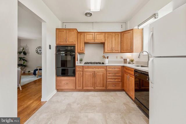 2320 OLSON ST, Temple Hills, MD 20748