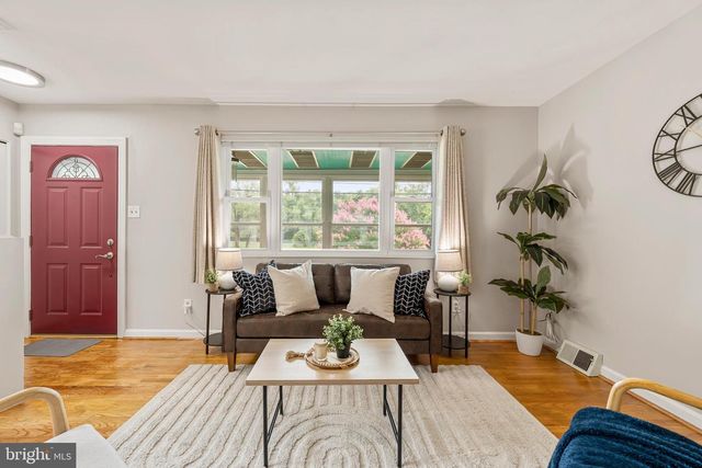 2320 OLSON ST, Temple Hills, MD 20748