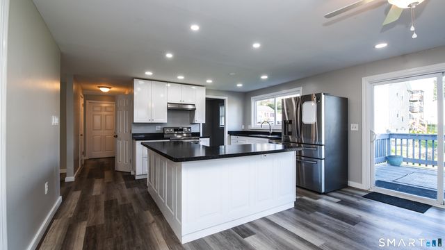 25 Andrews Street, Meriden, CT 06451