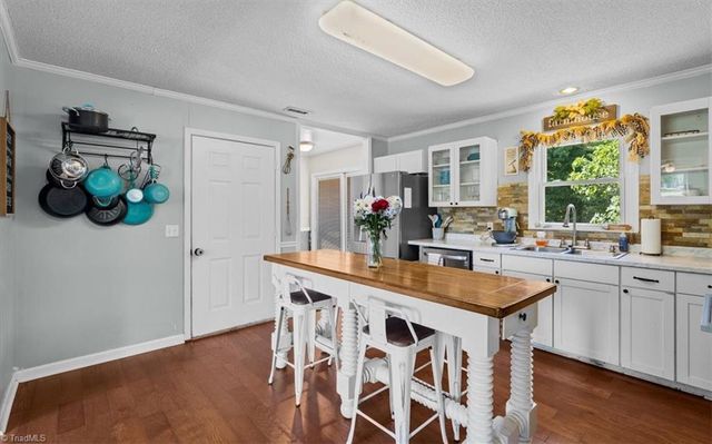 4424 Kingston Court, Thomasville, NC 27360
