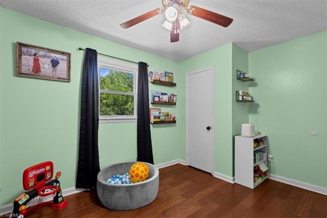 4424 Kingston Court, Thomasville, NC 27360