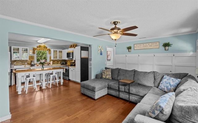 4424 Kingston Court, Thomasville, NC 27360