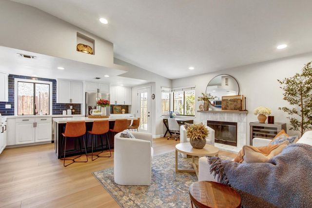 678 Young Way, Roseville, CA 95678