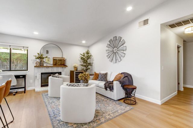 678 Young Way, Roseville, CA 95678