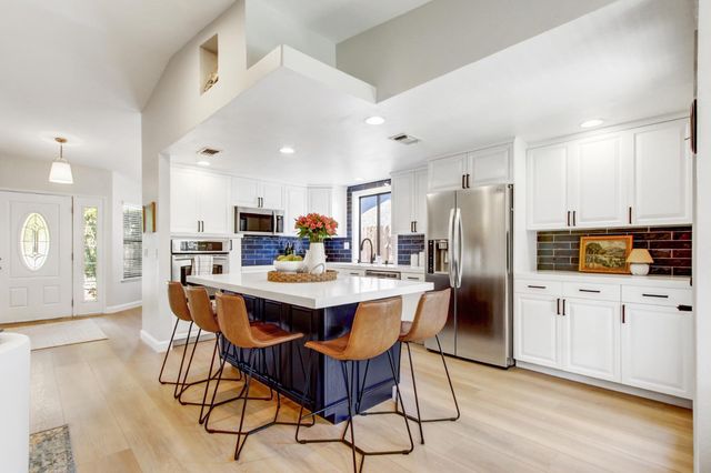 678 Young Way, Roseville, CA 95678