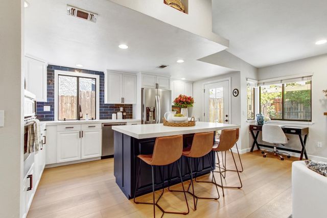 678 Young Way, Roseville, CA 95678