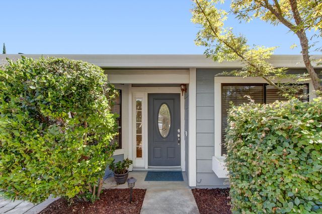 678 Young Way, Roseville, CA 95678