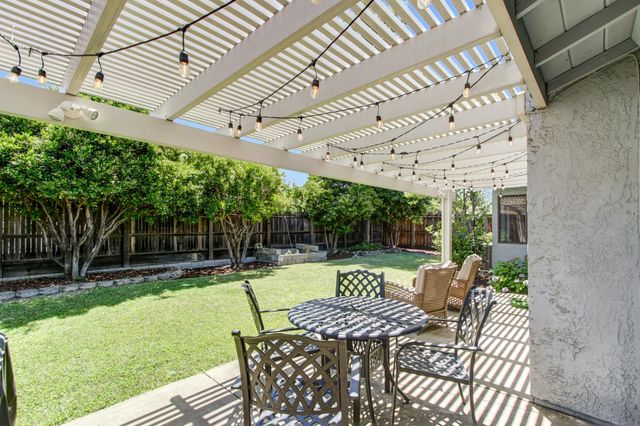 678 Young Way, Roseville, CA 95678