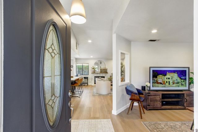 678 Young Way, Roseville, CA 95678