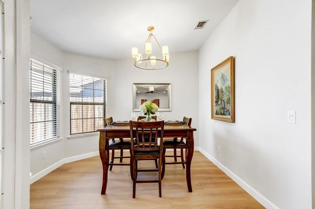 678 Young Way, Roseville, CA 95678