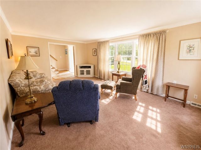 3329 Whitehaven Road, Grand Island, NY 14072