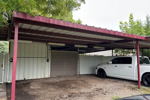 207 E Juniper Lane, Mustang, OK 73064