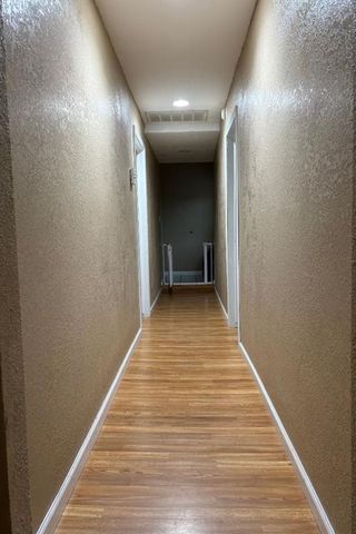 207 E Juniper Lane, Mustang, OK 73064