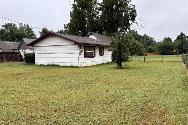 207 E Juniper Lane, Mustang, OK 73064