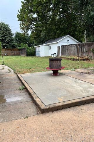 207 E Juniper Lane, Mustang, OK 73064