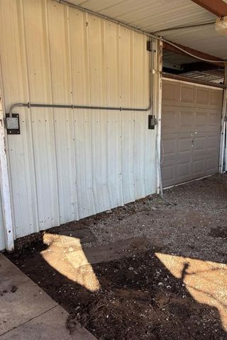 207 E Juniper Lane, Mustang, OK 73064