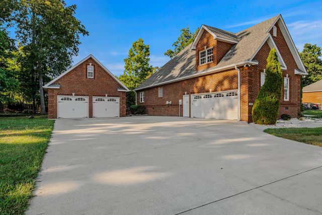 200 George Ln, Tullahoma, TN 37388