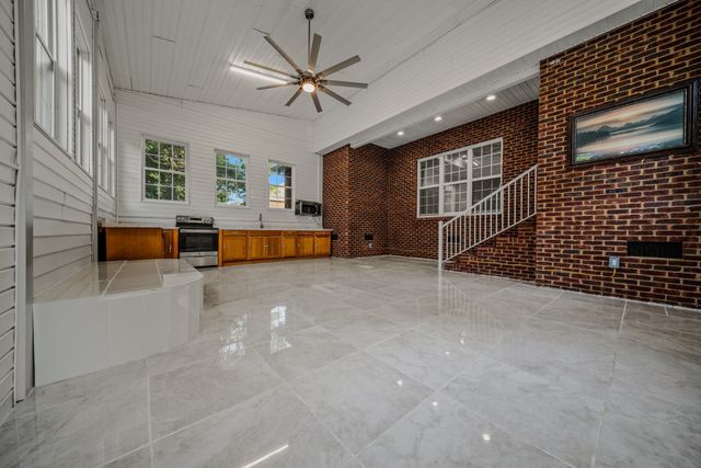 200 George Ln, Tullahoma, TN 37388