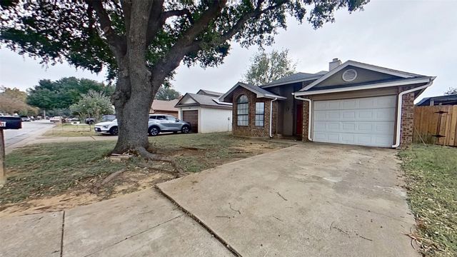 1861 Woodhall Way, Fort Worth, TX 76134